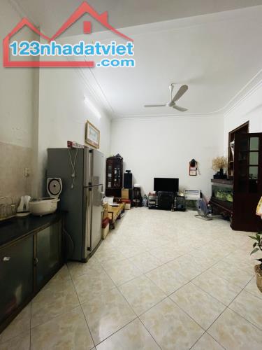 💥💥💥Khương Đình, Bán Đất Tặng Nhà, Ngõ Rộng Thoáng, DT 45m2, 4 Tầng, Giá 6.4 Tỷ - 3