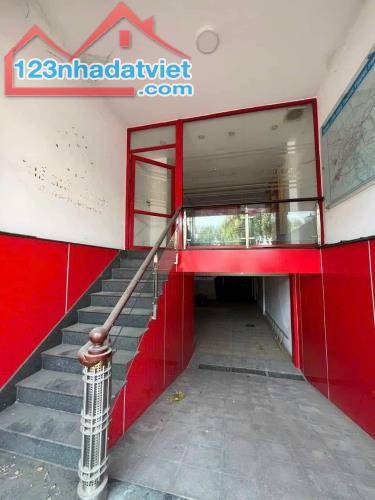 Bán Nhà Mặt Tiền đường Đồng Khởi đối diện Cây Xăng 25 Quân Đội, sát bên Bệnh Viện Đa Khoa - 1