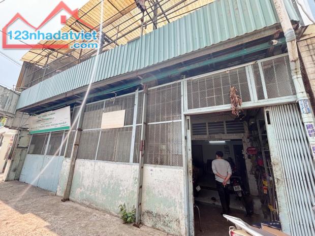 Mặt tiền Chiến Lược Bình Tân 300m2 10x30 SHR Vuông vức có 10tr/th tiện xây mới, 18 tỷ TL