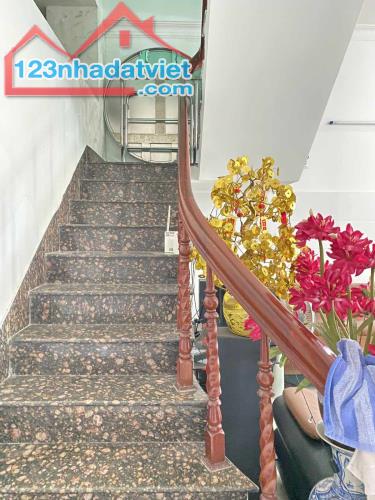 Nhà mặt tiền Mỹ An 16 diện tích lớn (86.4m2) - đường 5.5m - lề 3m - 1