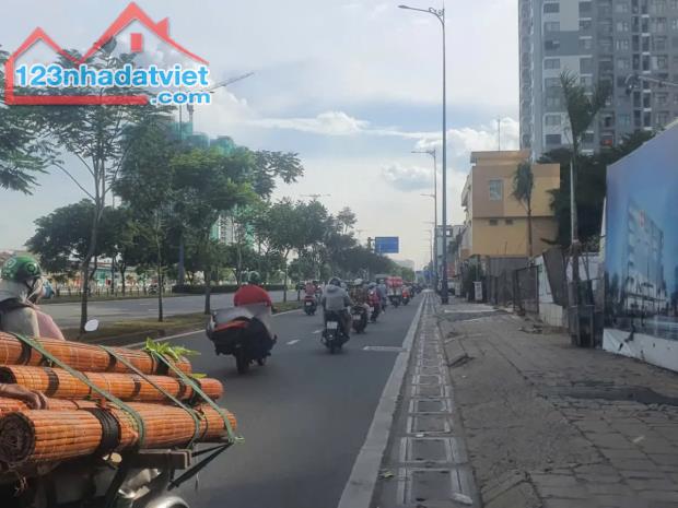 Shophouse khối đế 1.11 tầng 1. Trung tâm thương mại dịch vụ Võ Văn Kiệt q6 - 2