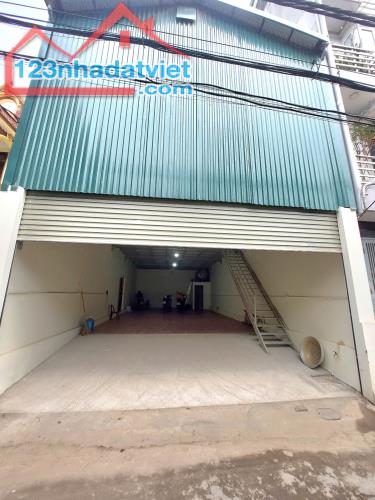 Cho thuê kho xưởng 2 tầng Lĩnh Nam, DTSD 255m, có văn phòng làm việc, giá 16tr/th