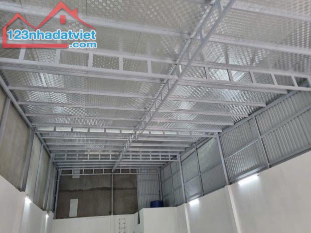 Chính chủ cần Cho thuê nhà kho 8x20 (160m2) tại DN4 Tân Hưng Thuận. Q12 - 2