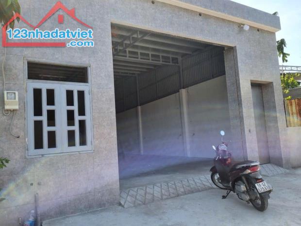 Chính chủ cần Cho thuê nhà kho 8x20 (160m2) tại DN4 Tân Hưng Thuận. Q12 - 4