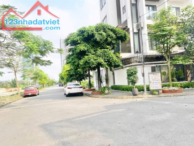 Bán 100m2 khu phân lô đẹp nhất với đầy đủ tiện ích sau Quận ủy Hồng Bàng,Sở Dầu