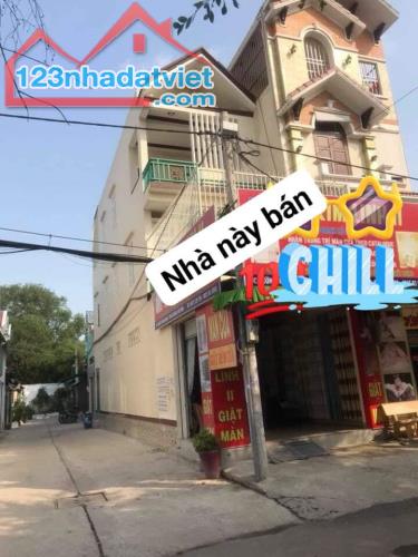 Nhà 3 Tầng Mặt Tiền Trung Chánh, Hóc Môn - 70m2 - Giá Rẻ.