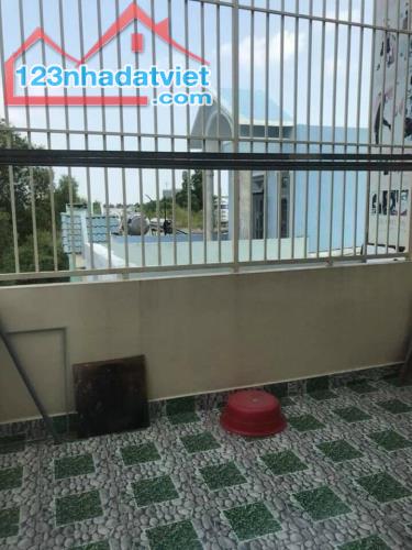 Nhà 3 Tầng Mặt Tiền Trung Chánh, Hóc Môn - 70m2 - Giá Rẻ. - 5
