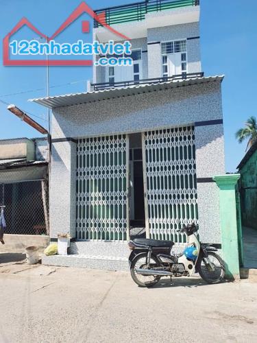 Nhà mới 54m2 sổ hồng riêng Trung Chánh - Hóc Môn giá 800 triệu buông sổ.