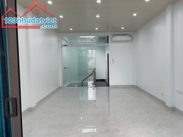 ao sen 40m mt4,3m 4 tầng thông sàn, KD bất chấp mọi loại hình dòng tiền ổn định - 1
