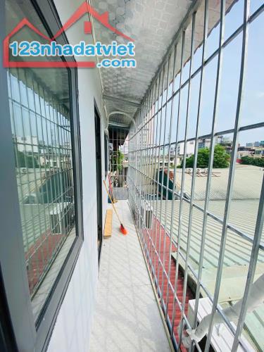 BÁN NHÀ TẬP THỂ THÁI THỊNH, ĐỐNG ĐA, 60M2, 2 NGỦ, 2 THOÁNG, 2.46 TỶ. - 2