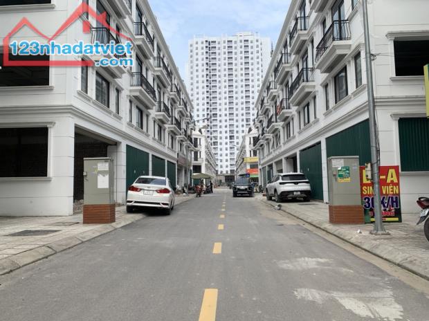 Bán căn Shophouse Sông Hồng trục giữa, kinh doanh buôn bán sầm uất - 2