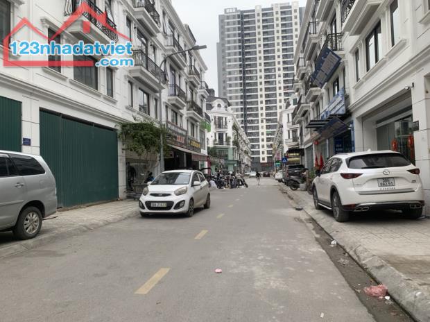 Bán căn Shophouse Sông Hồng trục giữa, kinh doanh buôn bán sầm uất - 4