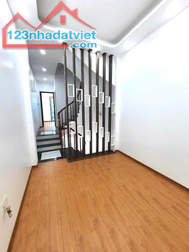 Bán Nhà 3 tầng DT 30m2 ô tô đỗ gần, ngay gần yên nghĩa hà đông  giá chỉ 3tỷ1, LH 0985439** - 1