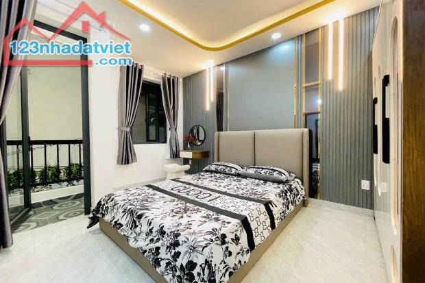 Bán nhà Hoàng Hoa Thám Phú Nhuận, 36m² (8m x 4.5m) 4 Tầng 5 phòng ngủ - Giá 5.95 tỷ TL - 5