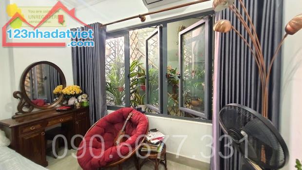 Bán nhà khu vip Nguyễn Cửu Vân - Điện Biên Phủ xe hơi vào tận phòng - cho thuê 20 tr/th - - 4