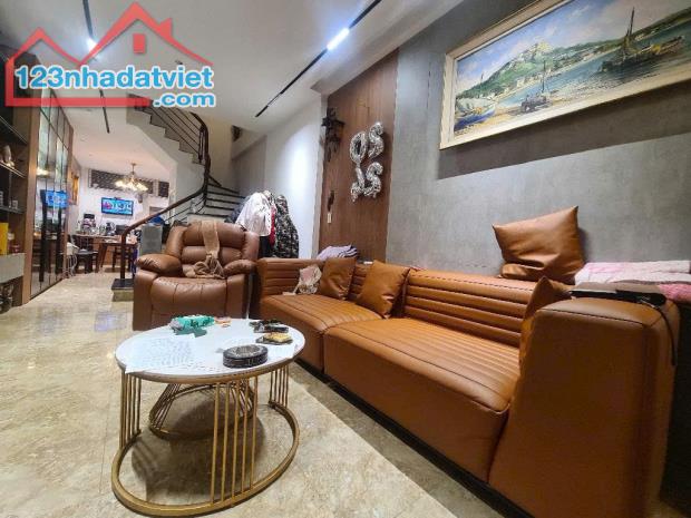 VIP HAI BÀ TRƯNG  ✅️HỒNG MAI PHÂN LÔ 4 TẦNG 70m²  💥 Nhà chủ tự xây, 💥 Sổ phân lô đẹp hơn