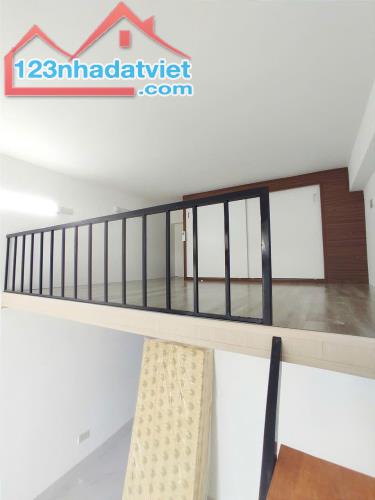 SIÊU PHẨM LĨNH NAM DÒNG TIỀN 6 TẦNG THANG MÁY 16 PHÒNG BÊN THỨ 3 THUÊ 60TR/THG CHỈ 13TỶ - 2