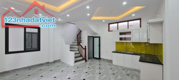 Bán nhà An Khánh 42m2. Xây dựng đơn lập 2 mặt thoáng. Ngõ thông 60m đến Đại Lộ Thăng Long