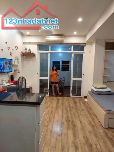 Bán căn hộ tập thể nhà B3 ngõ 118 Nguyễn Khánh Toàn 2PN, 1VS, 50m2 nhà đẹp ở ngay, 2.87 tỷ - 3