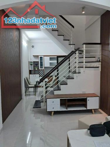 Nhà đẹp BA ĐÌNH - FULL Nội Thất - 33m2 - nhỉnh nhẹ 6 TỶ