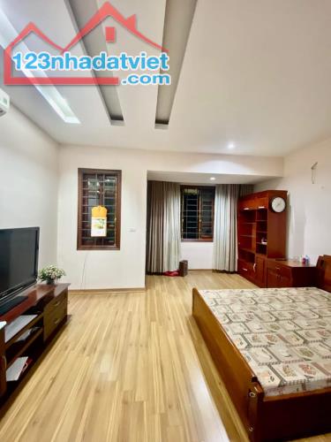 BÁN GẤP NHÀ ĐẸP KHU PHÂN LÔ GIẢNG VÕ DT56m2, Ô TÔ KINH DOANH - 2