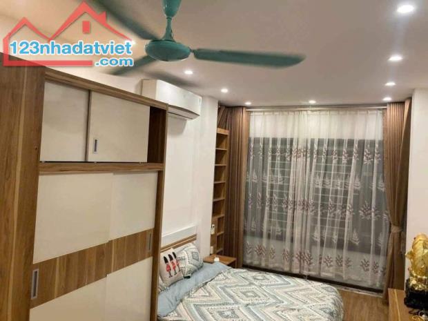 Bán nhà Ngô Gia Tự,Long Biên 4 tầng,86m dòng tiền,7 phòng nhỉnh 10 tỷ - 5