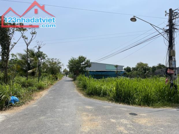 Chủ kẹt tiền cần bán gấp 400m2 đất thổ cư 2 mặt tiền P. Long Hòa - TP Gò công, Tiền Giang - 1
