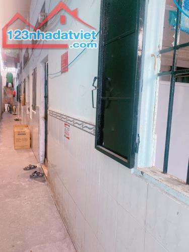 Gấp bán nhà Thủ Đức, Mặt tiền Nguyễn Xiển, 700m2, giá 36 tỷ, cạnh Vinhomes Q9.