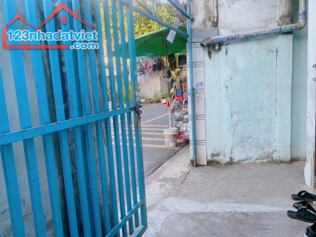 Gấp bán nhà Thủ Đức, Mặt tiền Nguyễn Xiển, 700m2, giá 36 tỷ, cạnh Vinhomes Q9. - 2