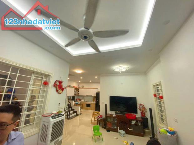 ÂU CƠ, TÂY HỒ. 95M2 3 TẦNG MT 7M GIÁ 13,5 TỶ- DIỆN TÍCH LỚN, MẶT TIỀN RỘNG, GIÁ TỐT Ở - 3