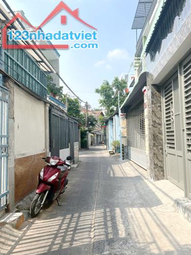 Bán nhà nát HXH quay đầu gần MT Bùi Minh Trực P6Q8 - 2