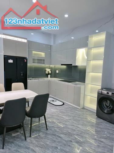 ⭐️Bán Nhà Chợ Vải Tân Bình - 52m² - 2 lầu - Hẻm Thông - Sổ Vuông - Không Lộ Giới - 5,5 tỷ - 5