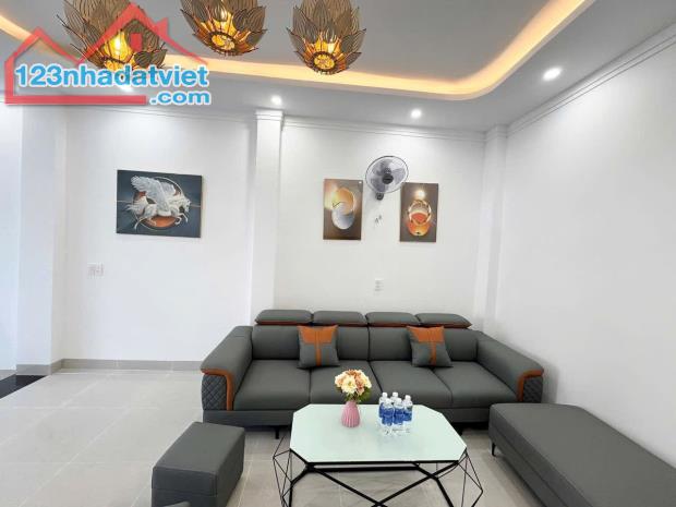 Nhà 3 lầu hẻm Đỗ Xuân Hợp phường Tân Lợi chỉ 3,68 tỷ gần trường Hoàng Việt - 2