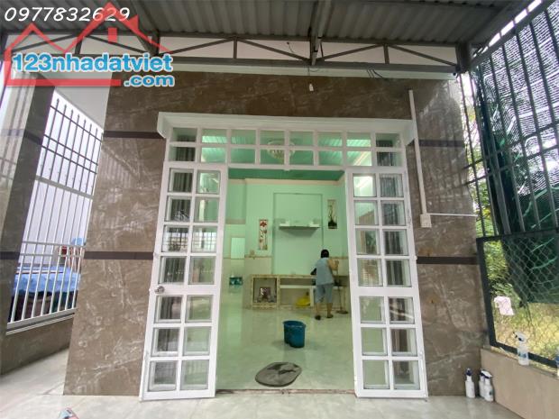 Bàn nhà 3 Phòng Ngủ Tân An - TX LaGi giá rẻ chỉ 1.9 tỷ đường bê tông - 1