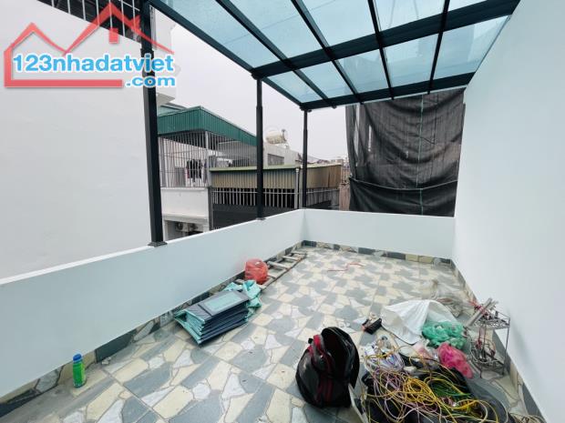 NHÀ LÔ GÓC 45M² BỜ SÔNG SÉT - SIÊU THOÁNG MÁT - MẶT TIỀN RỘNG 6.3M - CHỈ HƠN 9 TỶ! - 2