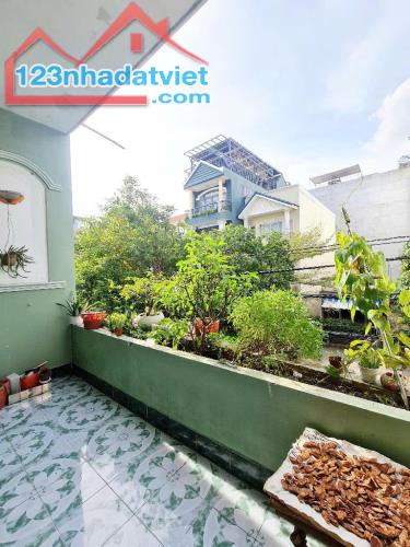 Nhà mặt tiền đường số 79 Tân Quy, Quận 7, khu kinh doanh sầm uất, DT 4.7 x18.7M. Giá 17 tỷ - 5