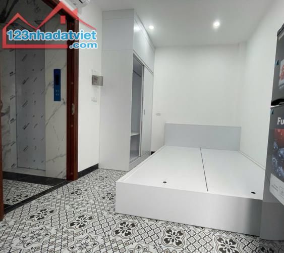 Bán nhà NGỌC LÂM 7 tỉ ô tô nhà đẹp gần phố ở luôn