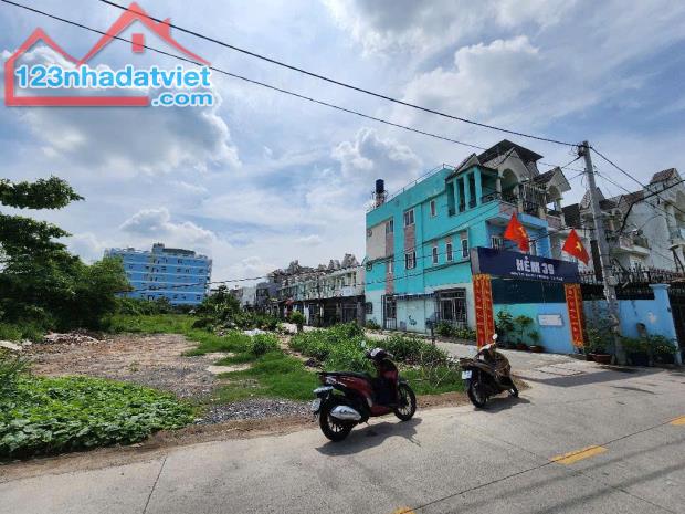 BÁN 2 MIẾNG ĐẤT 2.734m² LÔ GÓC 2MT MẶT TIỀN THẠNH LỘC 37 - VIEW KÊNH, Q12 GIÁ GIÁ MỚI 75 - 2