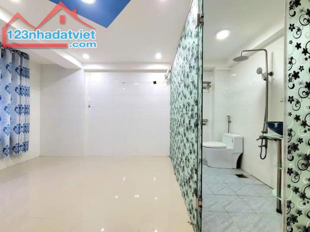 NGÂN HÀNG THANH LÝ NHÀ HẺM ÔTÔ 6m 64m²-2tỷ950 Đ Thiên Phước P9 Quận Tân Bình HĐ thuê 16tr/ - 2