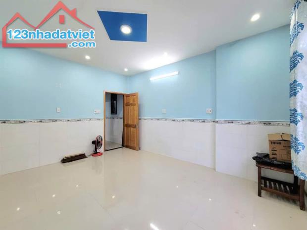 NGÂN HÀNG THANH LÝ NHÀ HẺM ÔTÔ 6m 64m²-2tỷ950 Đ Thiên Phước P9 Quận Tân Bình HĐ thuê 16tr/ - 3