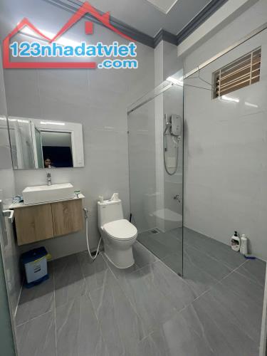 Bán nhà trệt 3 lầu mới mặt tiền đường Bùi Quang Trinh KDC 586, Cái Răng, Cần Thơ - 4