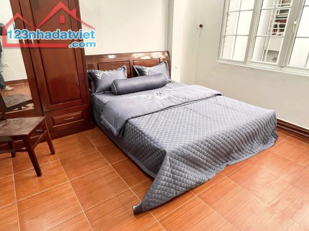 Đội Cấn, Ngõ nông, 15M OTO tránh nhau, 21M2, Nhà đẹp ở luôn, Ngõ thông, Vài bước Hồ Tây