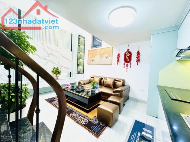 🏡 Đón tết Nhà mới tây sơn.10m ra phố.xây 6 tầng,DT25/28-mt4 m giá chỉ:5.3 tỷ - 2