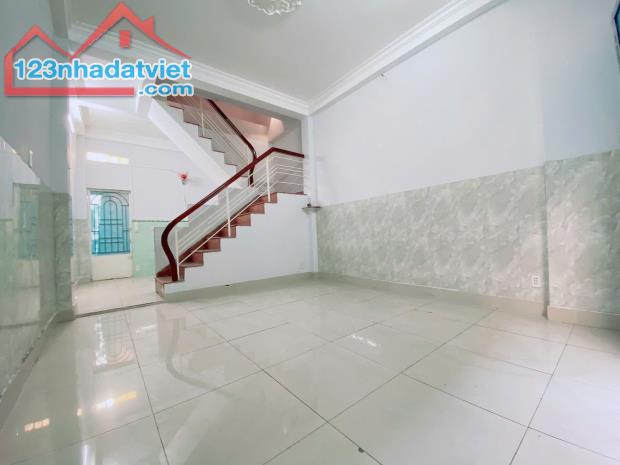 THÍCH QUẢNG ĐỨC - HẺM NHỰA Ô TÔ THÔNG - NHÀ ĐẸP 4 TẦNG 3PN - CHỈ NHỈNH 6 TỶ