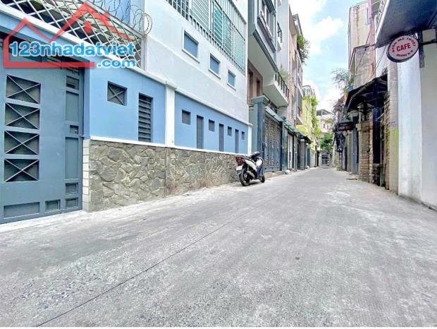 THÍCH QUẢNG ĐỨC - HẺM NHỰA Ô TÔ THÔNG - NHÀ ĐẸP 4 TẦNG 3PN - CHỈ NHỈNH 6 TỶ - 4