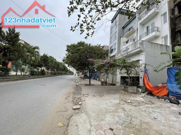 Hiếm, Đất phân lô mặt phố Xuân Phương 66m x mt 4m, vỉa hè, ô tô tránh, kd các loại 15,3 tỷ