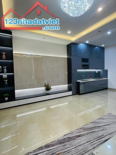 ► Mặt Tiền Cô Bắc Phố CHợ Hải Châu, 55m2, ngang 5.8, 3 tầng đẹp Kinh Doanh, 6.45 tỷ - 2