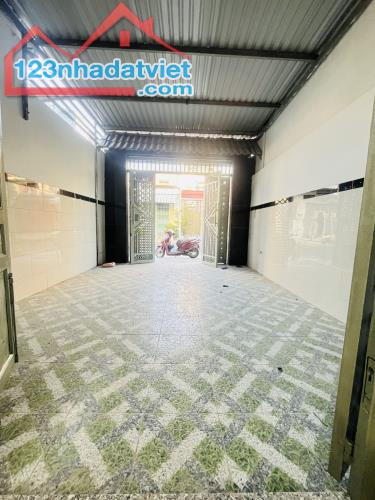 Bán nhà MẶT TIỀN HT 18 - NGAY CHỢ DÃN DÂN - QUẬN 12. 👉 78M2 👉 5.95TỶ👈 Kết cấu nhà C4 có - 2