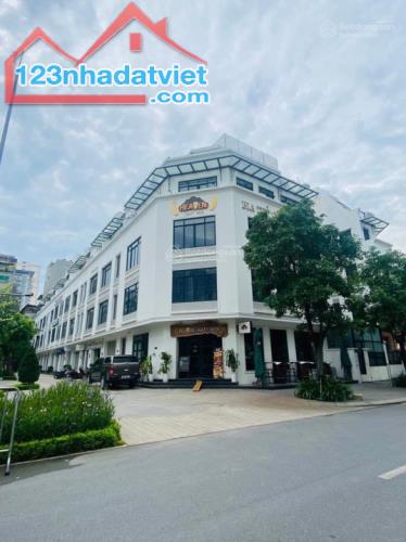 Chính chủ cần bán căn Shophouse Vinhomes Gardenia, Đường Hàm Nghi, Phường Cầu Diễn, Nam