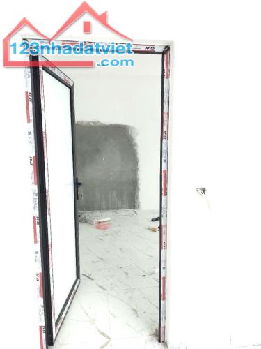 ĐẲNG CẤP HOÀNG GIA 5 TẦNG 45M2 - MẶT TIỀN 5,7M-FUUL NỘI THẤT -THOÁNG SÁNG SẠCH SẼ-Ở NGAY - 2